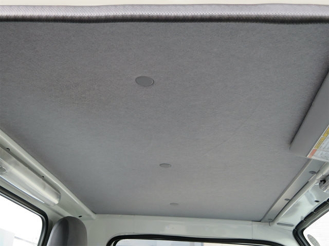 いすゞエルフ冷凍車（冷蔵車）小型（2t・3t）[写真17]