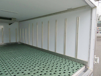 いすゞエルフ冷凍車（冷蔵車）小型（2t・3t）[写真22]