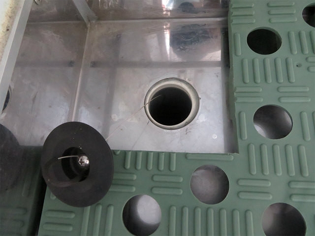 いすゞエルフ冷凍車（冷蔵車）小型（2t・3t）[写真24]