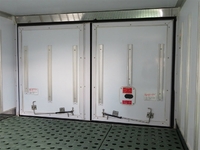 いすゞエルフ冷凍車（冷蔵車）小型（2t・3t）[写真25]