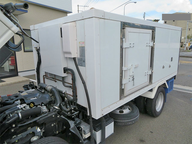 いすゞエルフ冷凍車（冷蔵車）小型（2t・3t）[写真28]