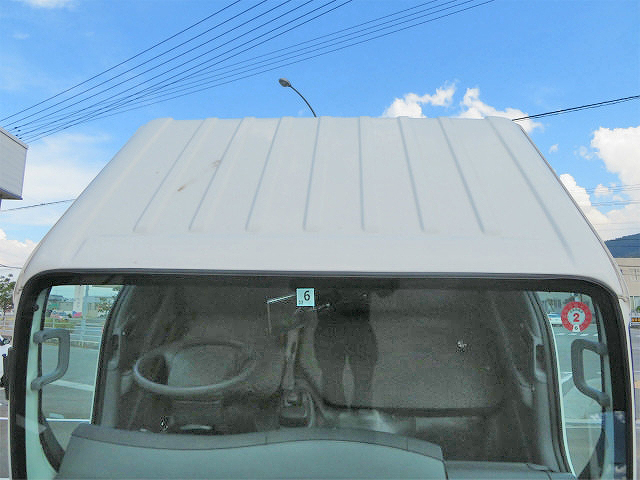 いすゞエルフ冷凍車（冷蔵車）小型（2t・3t）[写真05]