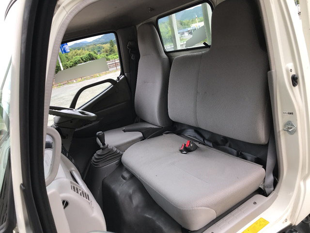 日野デュトロ平ボディ小型（2t・3t）[写真27]
