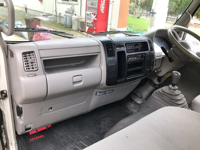 日野デュトロ平ボディ小型（2t・3t）[写真29]