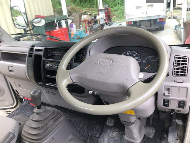 日野デュトロ平ボディ小型（2t・3t）[写真30]