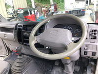 日野デュトロ平ボディ小型（2t・3t）[写真30]