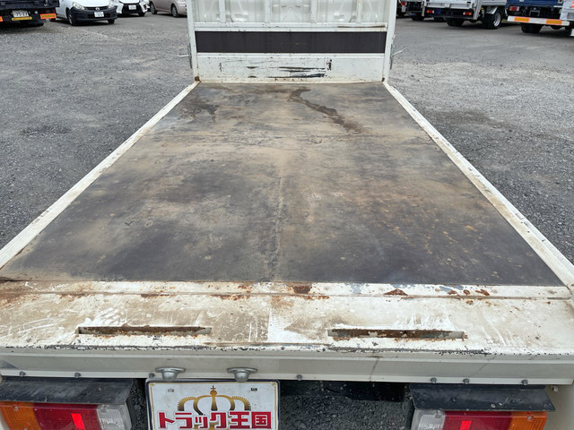 トヨタダイナ平ボディ小型（2t・3t）[写真13]