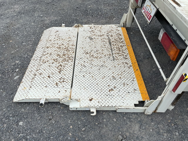 トヨタダイナ平ボディ小型（2t・3t）[写真17]