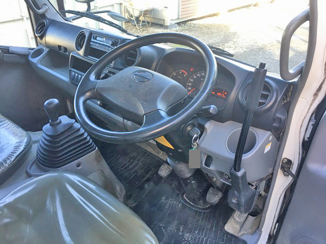 日野デュトロダンプ小型（2t・3t）[写真32]