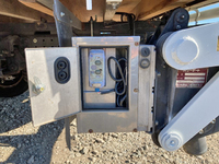 三菱ふそうキャンター平ボディ小型（2t・3t）[写真15]