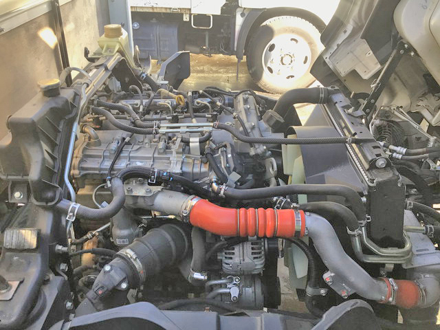 三菱ふそうキャンター平ボディ小型（2t・3t）[写真27]