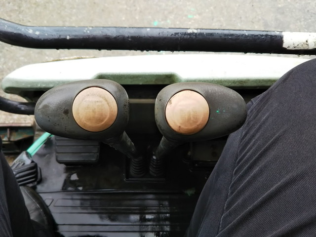 ヤンマーミニユンボ（ミニバックホー）[写真13]