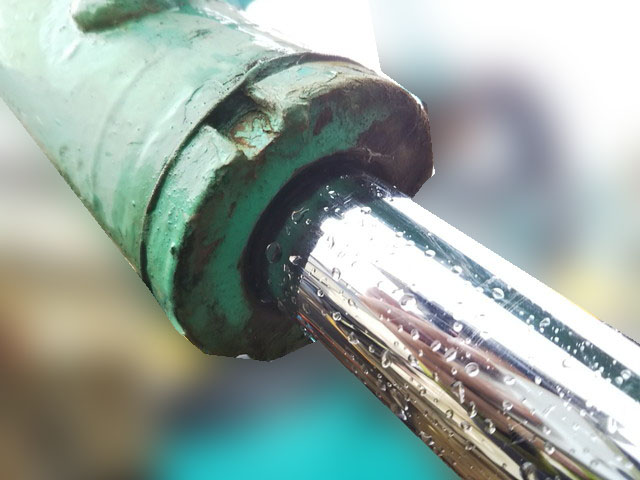 ヤンマーミニユンボ（ミニバックホー）[写真06]