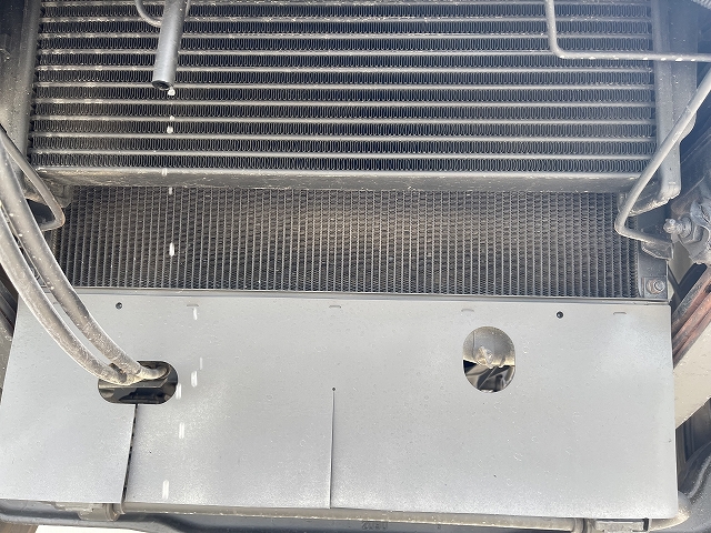 日野レンジャーセルフクレーン3段増トン（6t・8t）[写真05]