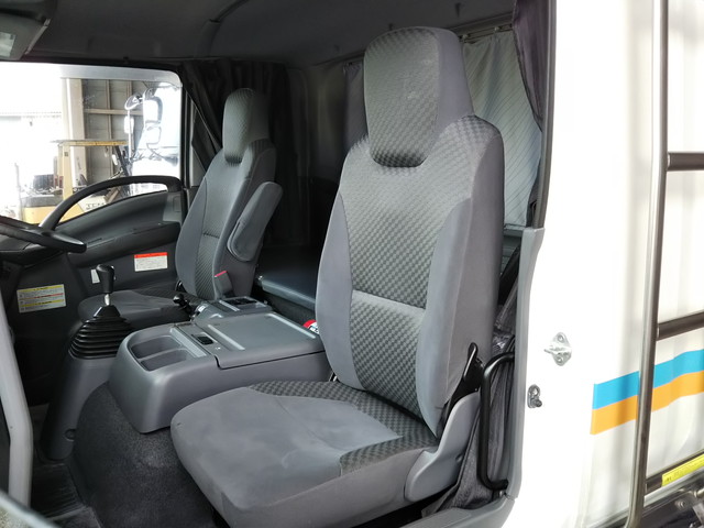 いすゞフォワードアルミブロック増トン（6t・8t）[写真30]