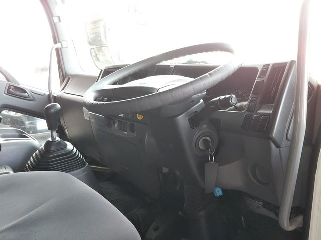 いすゞフォワードアルミブロック増トン（6t・8t）[写真33]