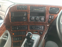 UDトラックスクオントレーラーヘッド（トラクターヘッド）大型（10t）[写真15]