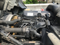 UDトラックスクオントレーラーヘッド（トラクターヘッド）大型（10t）[写真29]