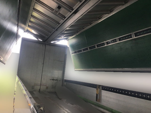 三菱ふそうスーパーグレートアルミウイング大型（10t）[写真10]