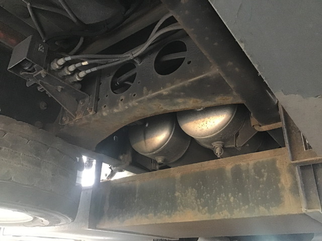 三菱ふそうスーパーグレートアルミウイング大型（10t）[写真17]