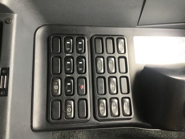 三菱ふそうスーパーグレートアルミウイング大型（10t）[写真27]