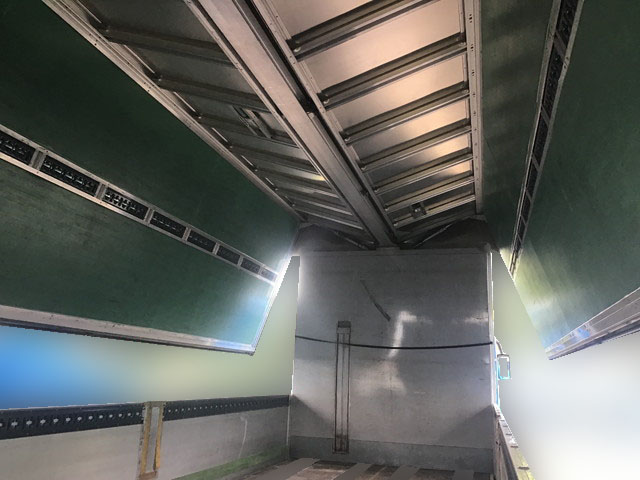 三菱ふそうスーパーグレートアルミウイング大型（10t）[写真09]