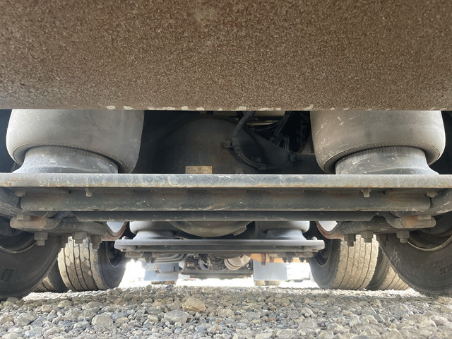 三菱ふそうスーパーグレートアルミウイング大型（10t）[写真19]