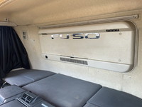 三菱ふそうスーパーグレートアルミウイング大型（10t）[写真32]