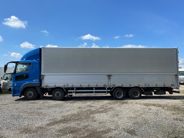 三菱ふそうスーパーグレートアルミウイング大型（10t）[写真05]