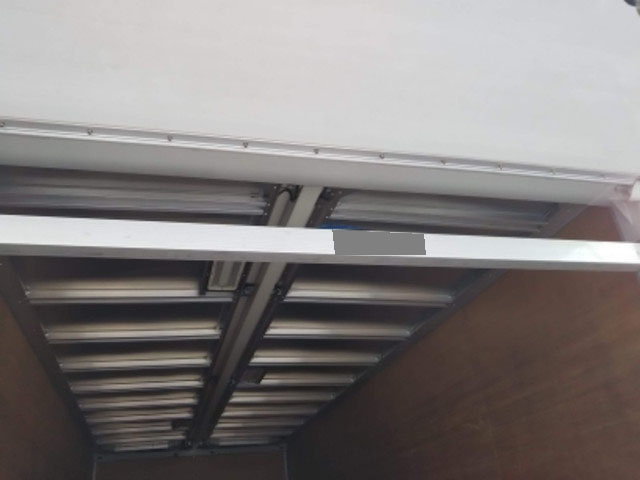 日野レンジャーアルミウイング中型（4t）[写真03]