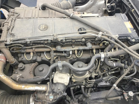 三菱ふそうスーパーグレートアルミウイング大型（10t）[写真19]