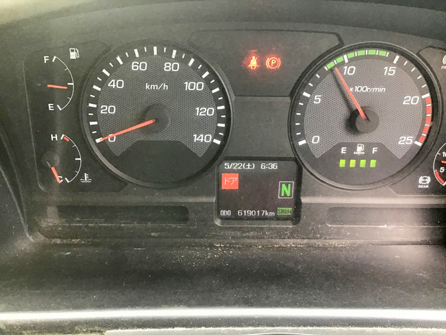 三菱ふそうスーパーグレートアルミウイング大型（10t）[写真31]