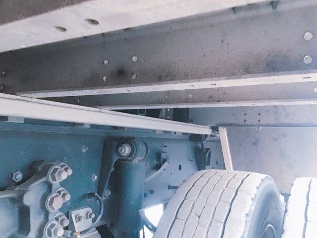いすゞギガアルミウイング大型（10t）[写真09]