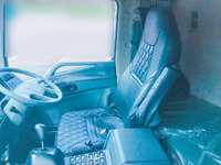 三菱ふそうスーパーグレートアルミウイング大型（10t）[写真11]