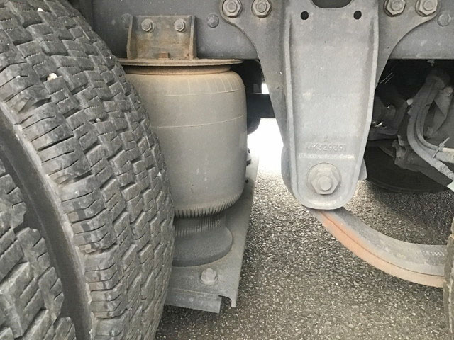 三菱ふそうスーパーグレートアルミウイング大型（10t）[写真06]