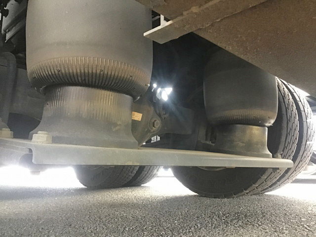 三菱ふそうスーパーグレートアルミウイング大型（10t）[写真07]