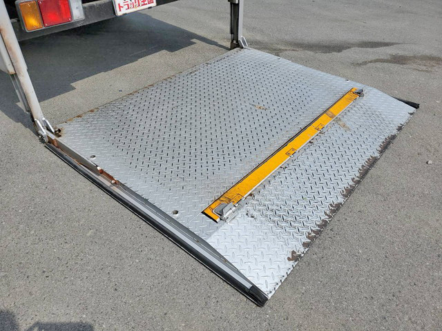 いすゞエルフアルミバン小型（2t・3t）[写真14]