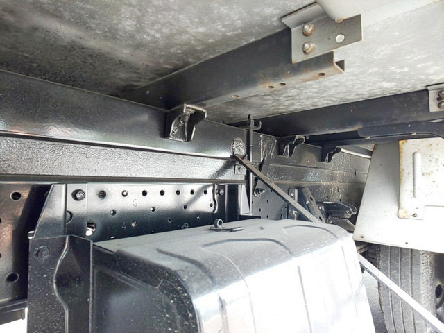 いすゞエルフアルミバン小型（2t・3t）[写真24]