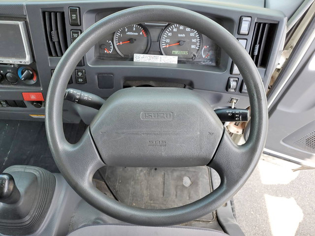 いすゞエルフアルミバン小型（2t・3t）[写真35]