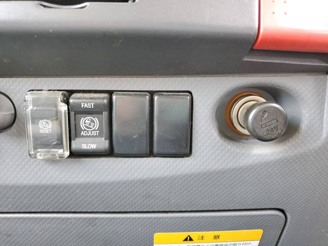 いすゞエルフアルミバン小型（2t・3t）[写真39]