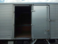 いすゞエルフアルミバン小型（2t・3t）[写真07]