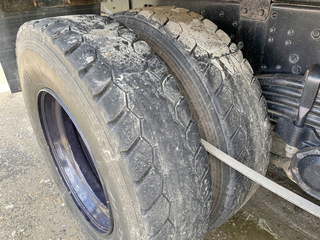 三菱ふそうスーパーグレートダンプ大型（10t）[写真10]