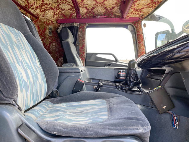 三菱ふそうスーパーグレートダンプ大型（10t）[写真16]