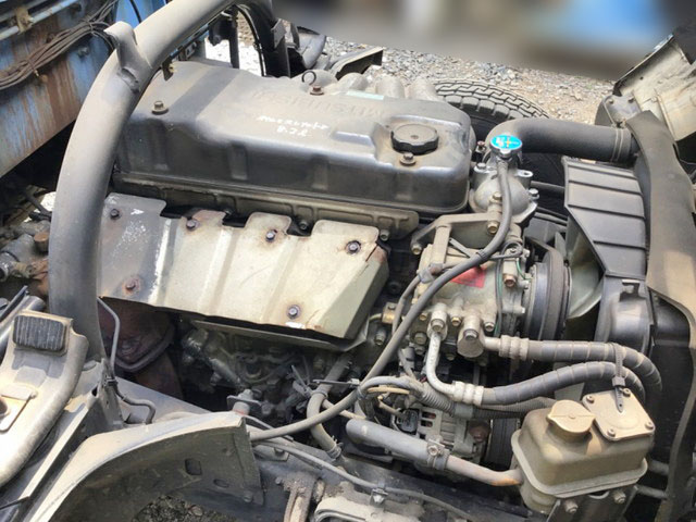 三菱ふそうキャンタークレーン3段小型（2t・3t）[写真10]