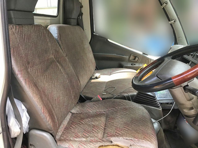 三菱ふそうキャンタークレーン3段小型（2t・3t）[写真11]