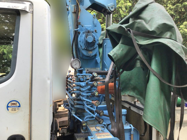 三菱ふそうキャンタークレーン3段小型（2t・3t）[写真05]