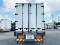 いすゞギガ冷蔵冷凍ウイング大型（10t）[写真11]