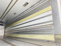 いすゞギガ冷蔵冷凍ウイング大型（10t）[写真14]