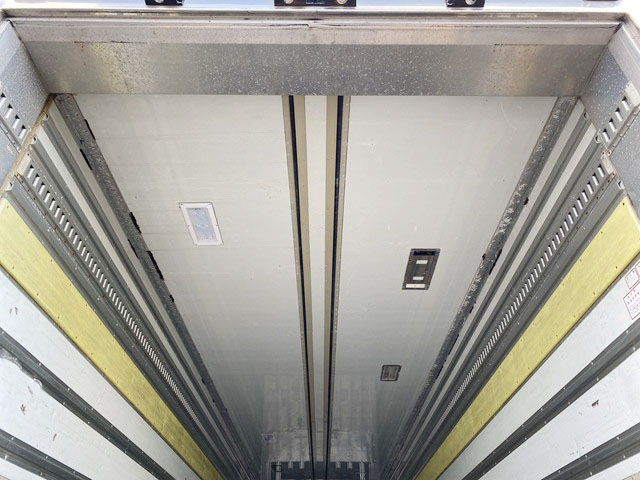 いすゞギガ冷蔵冷凍ウイング大型（10t）[写真15]