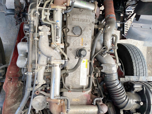 いすゞギガ冷蔵冷凍ウイング大型（10t）[写真25]